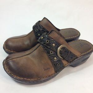 🛑SOLD🛑Boc Born Concepts 9M Brown Leather Slides Mules Shoes